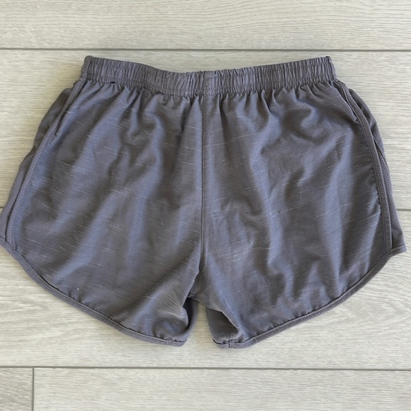 Nike Girls Shorts - Picture 2 of 4